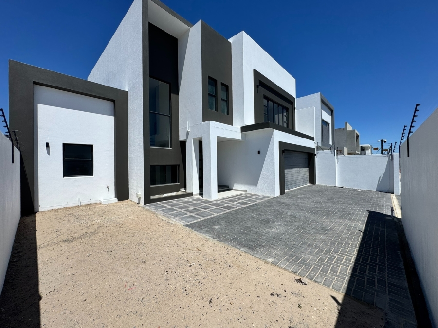 4 Bedroom Property for Sale in Sandown Western Cape